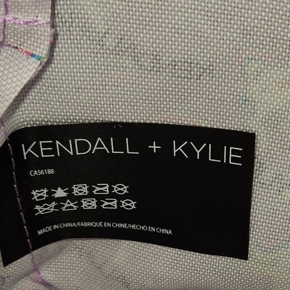 ⭐️ HOST PICK ⭐️ NWT Kendall & Kylie Mini Bag - Picture 3 of 3